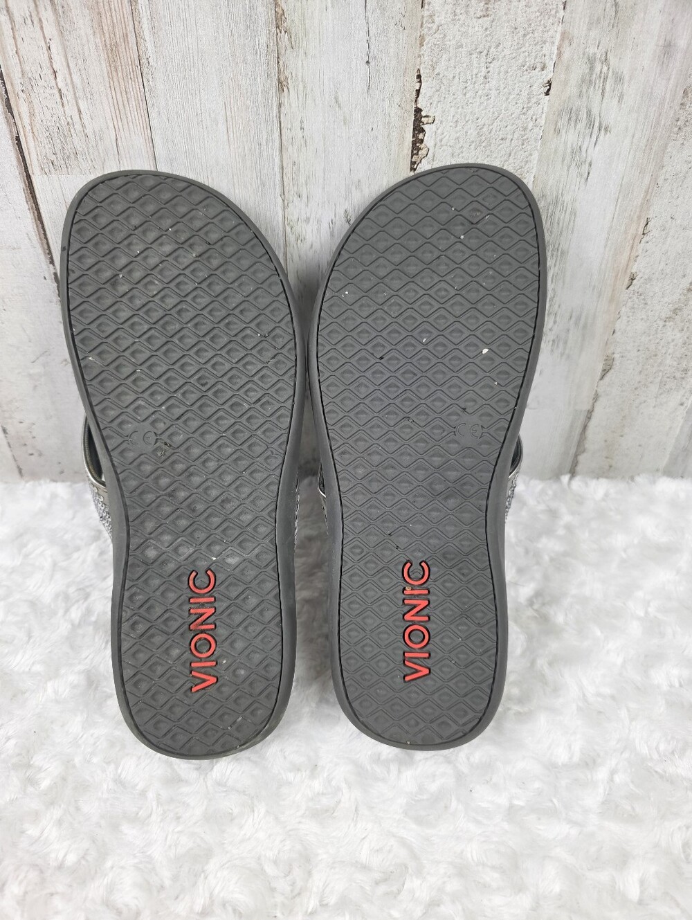 Vionic Tide SQ Silver Sequin Flip-Flop Sandals Size 7 - Picture 6 of 7